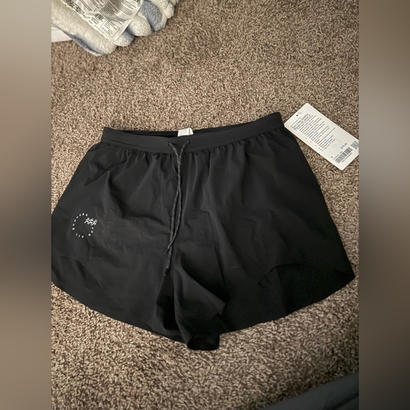 NWT Lululemon Run Crew Graphic Woven HR Shorts - Picture 2 of 10